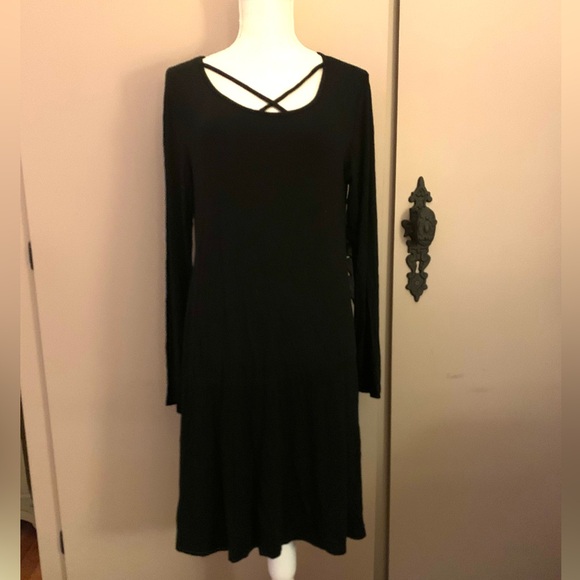 5th & Love Dresses & Skirts - 5th & Love Black Long-Sleeve Crisscross Neck A-Line Dress